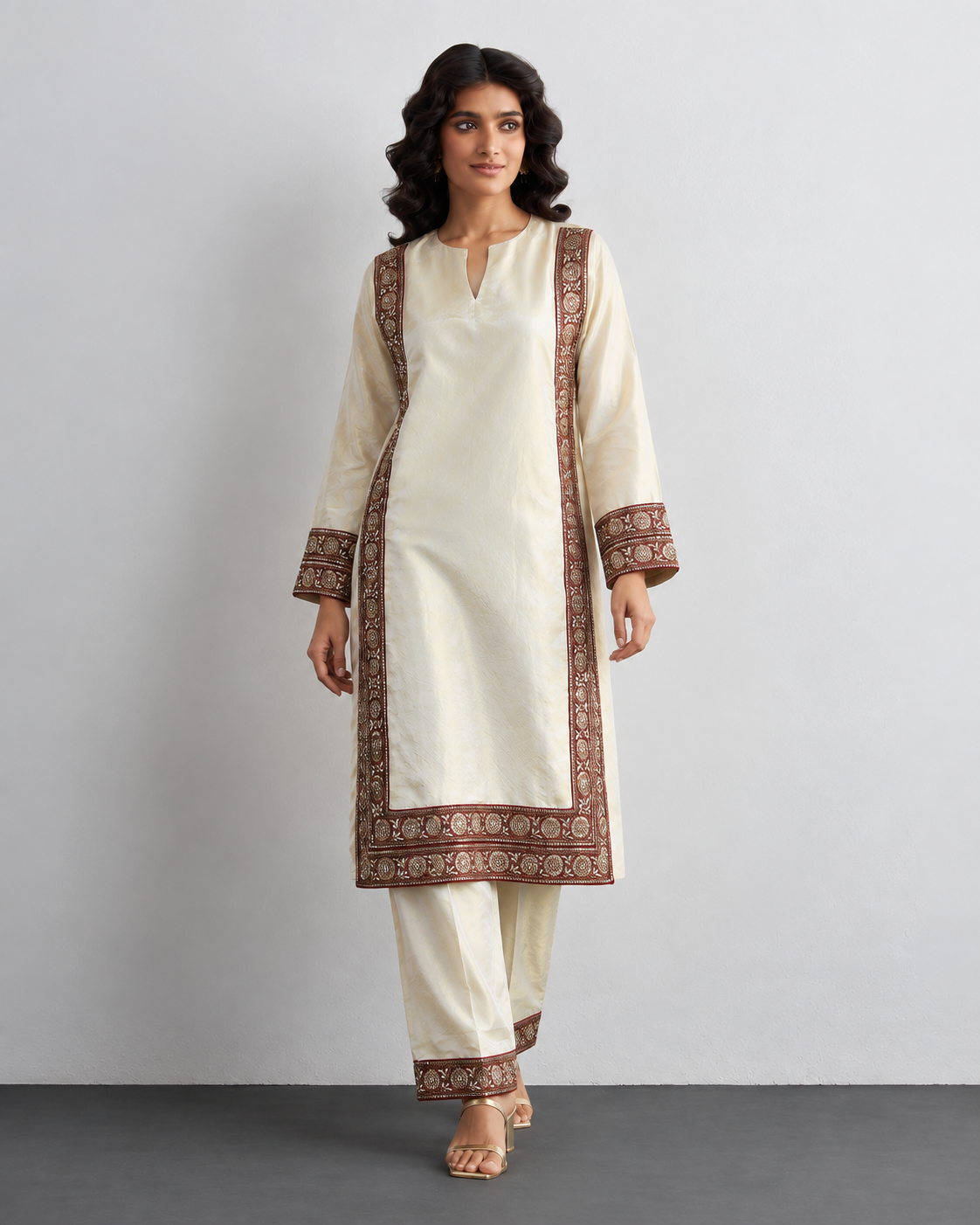 Roshni by House of Somarra — Ivory Burgundy Floral Border Straight Set, product photo 4.
