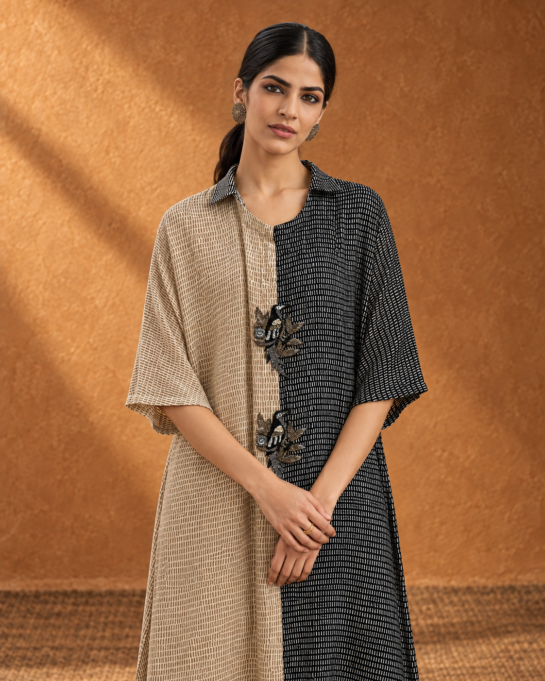 Black & Ivory Bird-Motif Kurta Set — Product photo 3