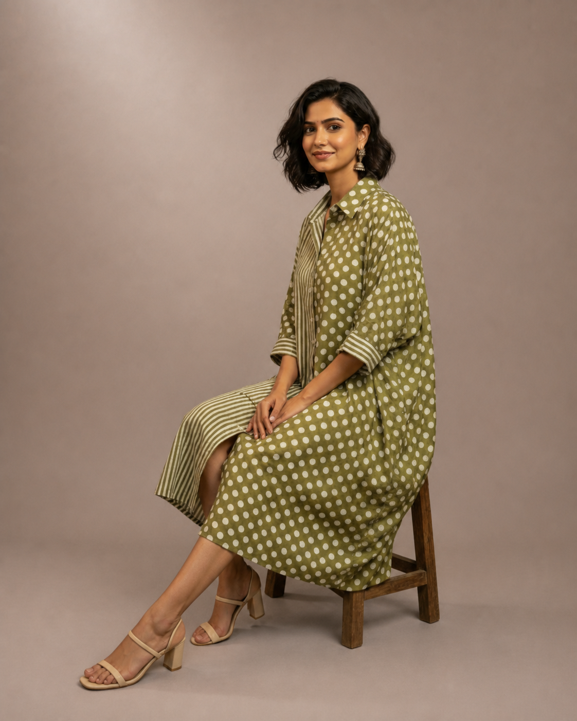 Naira outfit catalogue view 4