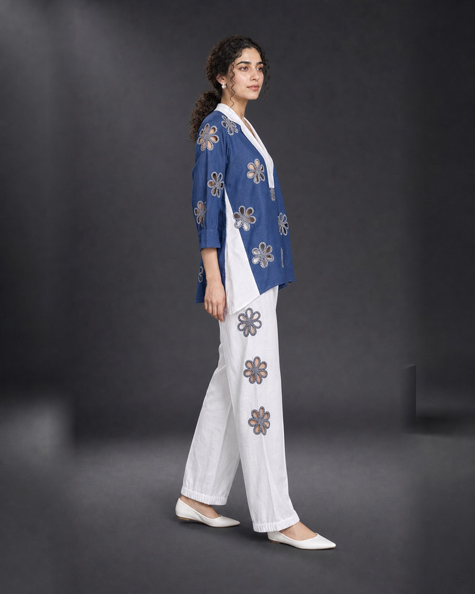 Neelakshi: Blue-and-White Floral Cutwork Co-ord Set – profile or documented back