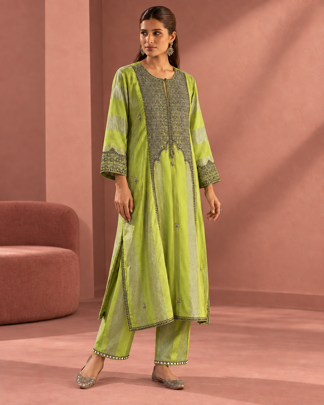 Lime & Silver-Striped Kurta Set — Product photo 2