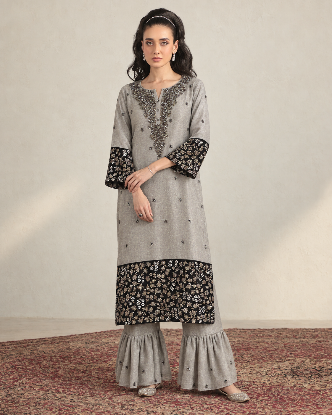 Silver-Grey Black-Floral Flounce Set — Product photo 1