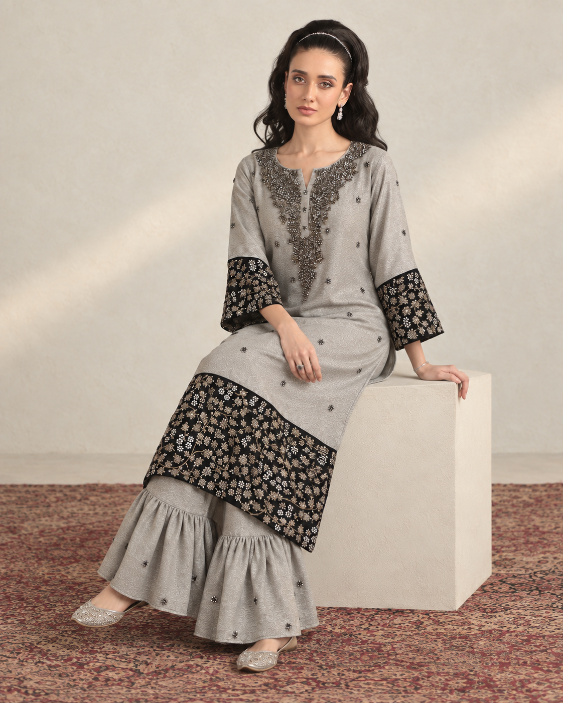 Silver-Grey Black-Floral Flounce Set — Product photo 4